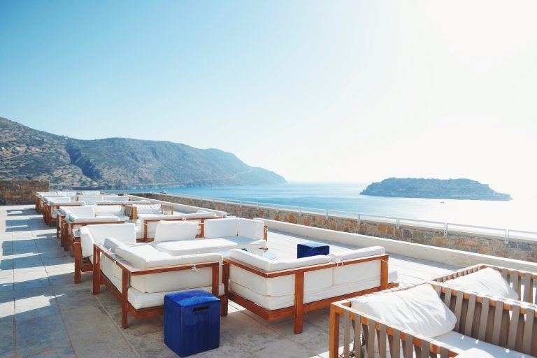 blue palace resort  spa arsenali lounge bar 768x512 - Blue Palace Resort & Spa, Kreta