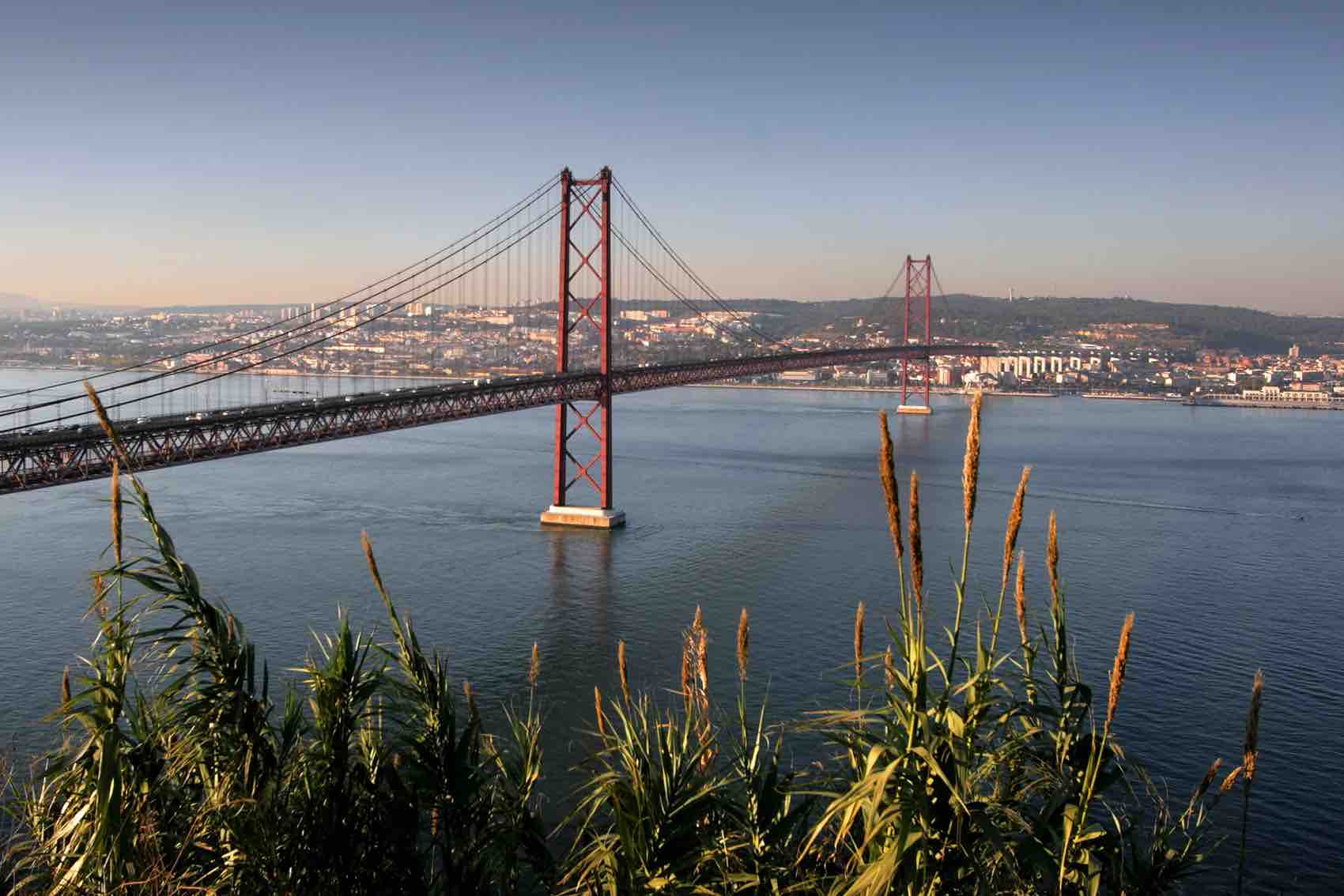 Lissabon Ponte 25 de Abril - Podcast: Die Stadt auf sieben Hügeln - Lissabon mal anders
