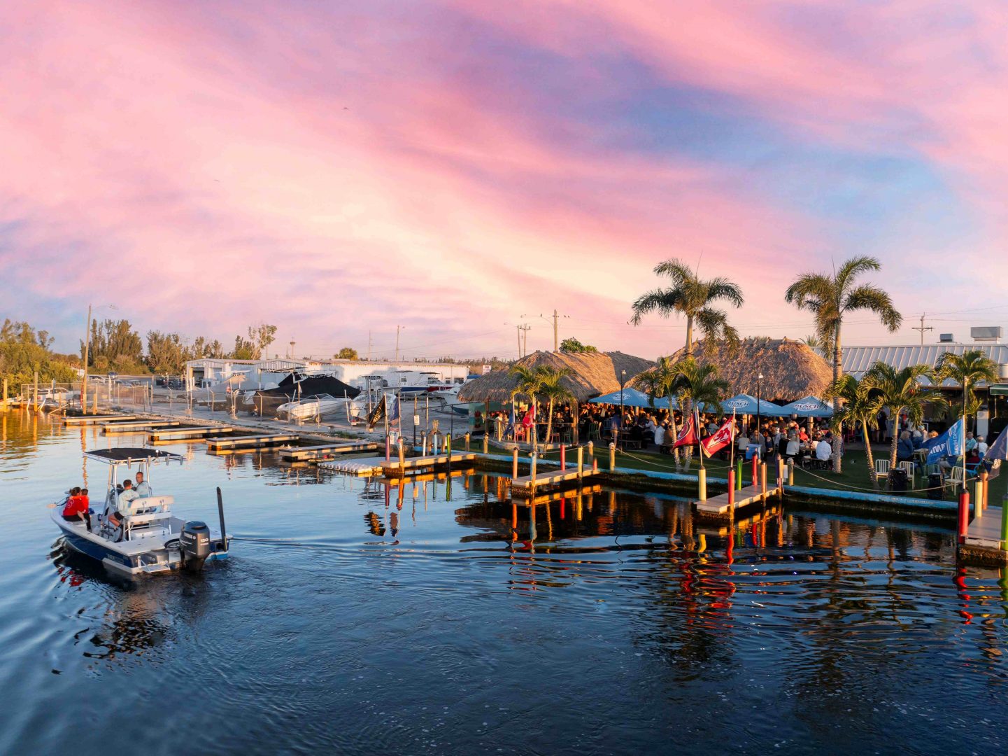 ©Fort Myers Islands Beaches and Neighborh oods MicelisRestaurantMatlacha 1441x1080 - Fort Myers & Islands: Floridas entspannte Golfküste
